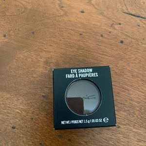 New mac eyeshadow-embark